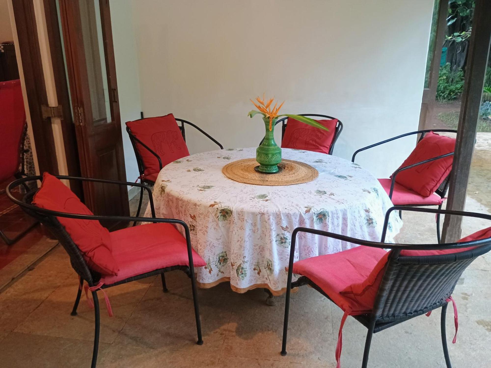Banyan House - Luxurious 4 Bedroom Villa On One Acre, Near The Beach Nagaon  Ngoại thất bức ảnh
