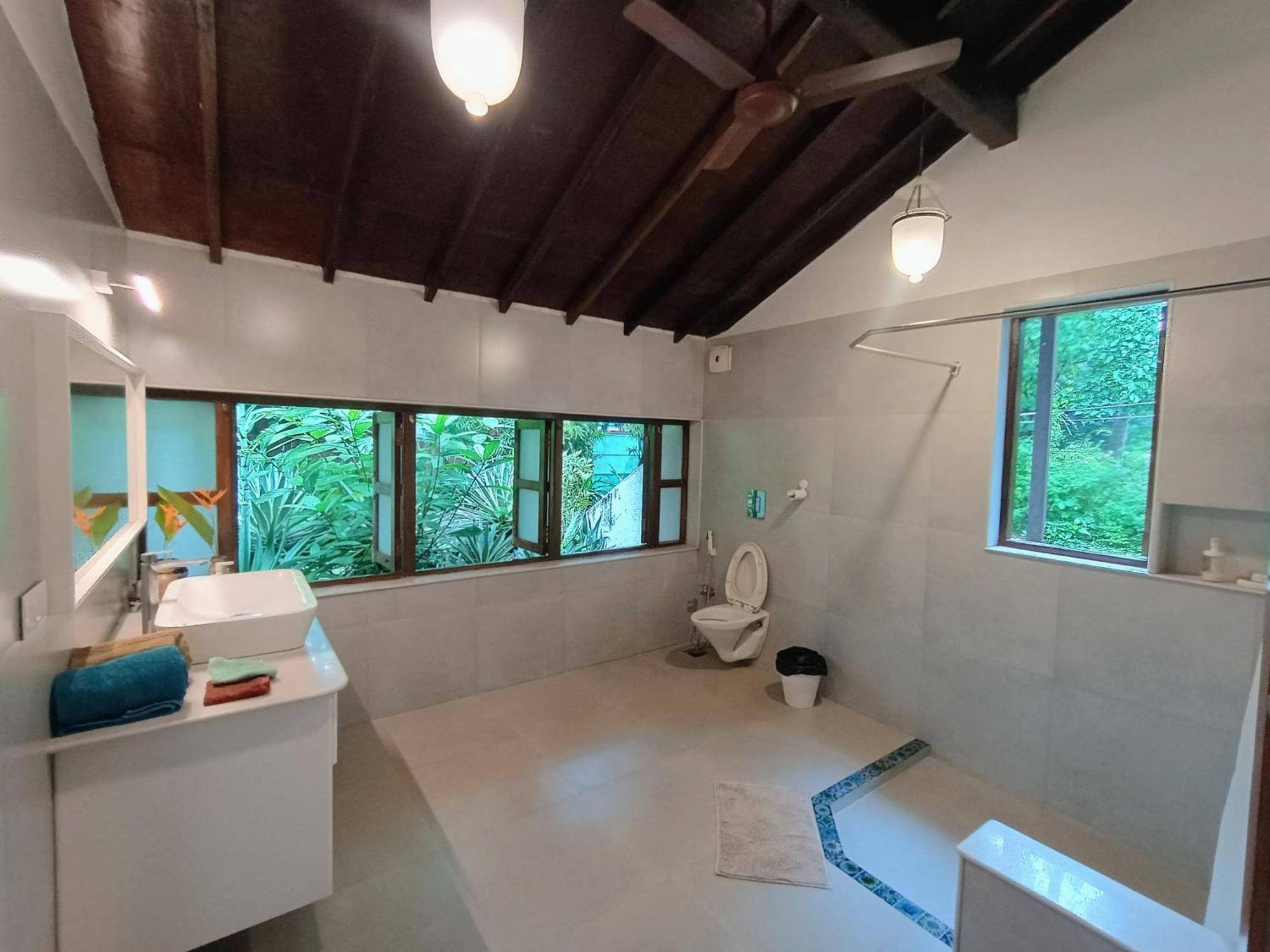 Banyan House - Luxurious 4 Bedroom Villa On One Acre, Near The Beach Nagaon  Ngoại thất bức ảnh